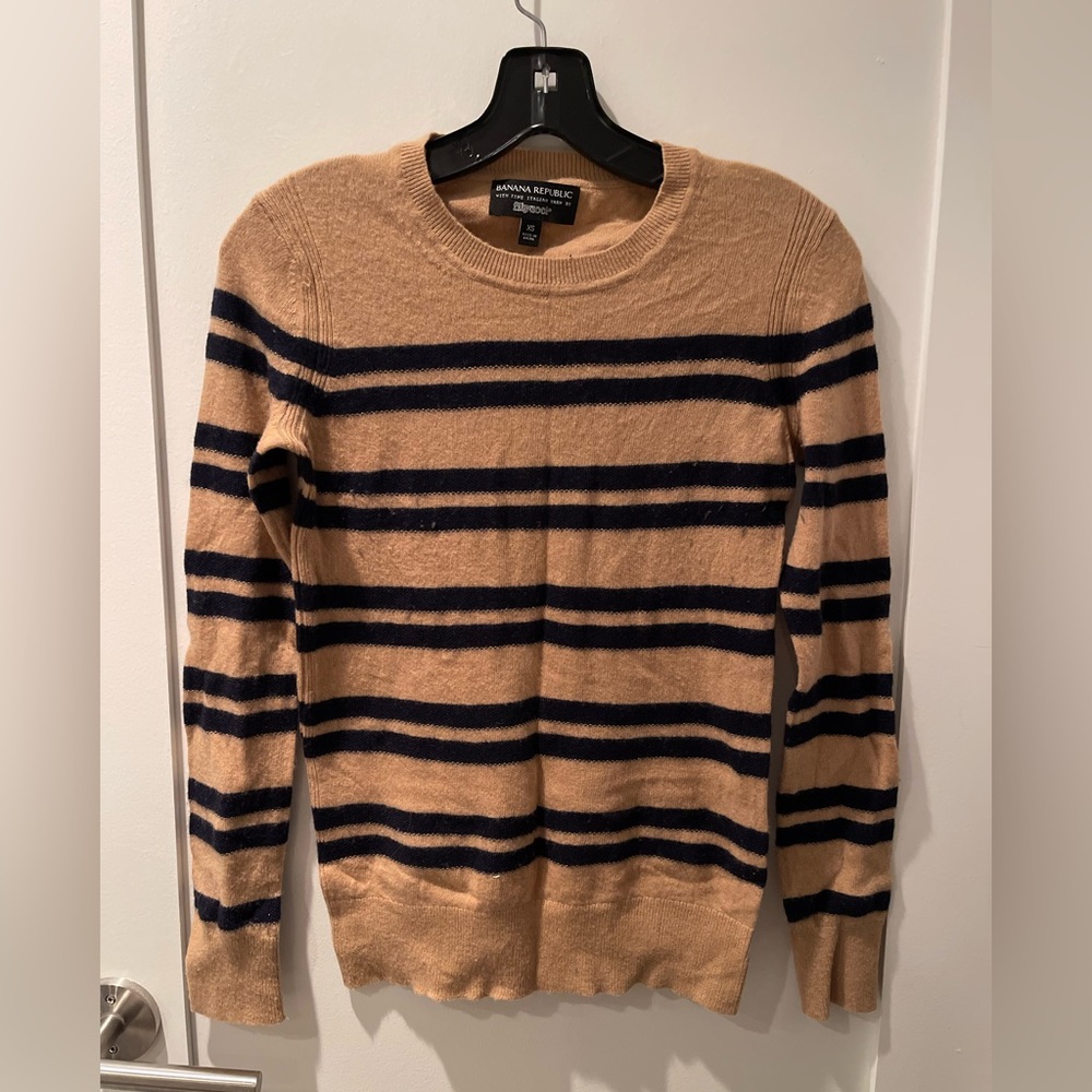Banana republic sweater